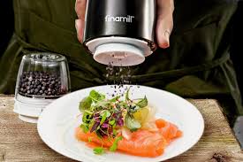FinaMill - Pepper Mill & Spice Grinder - All in One - Matte Black